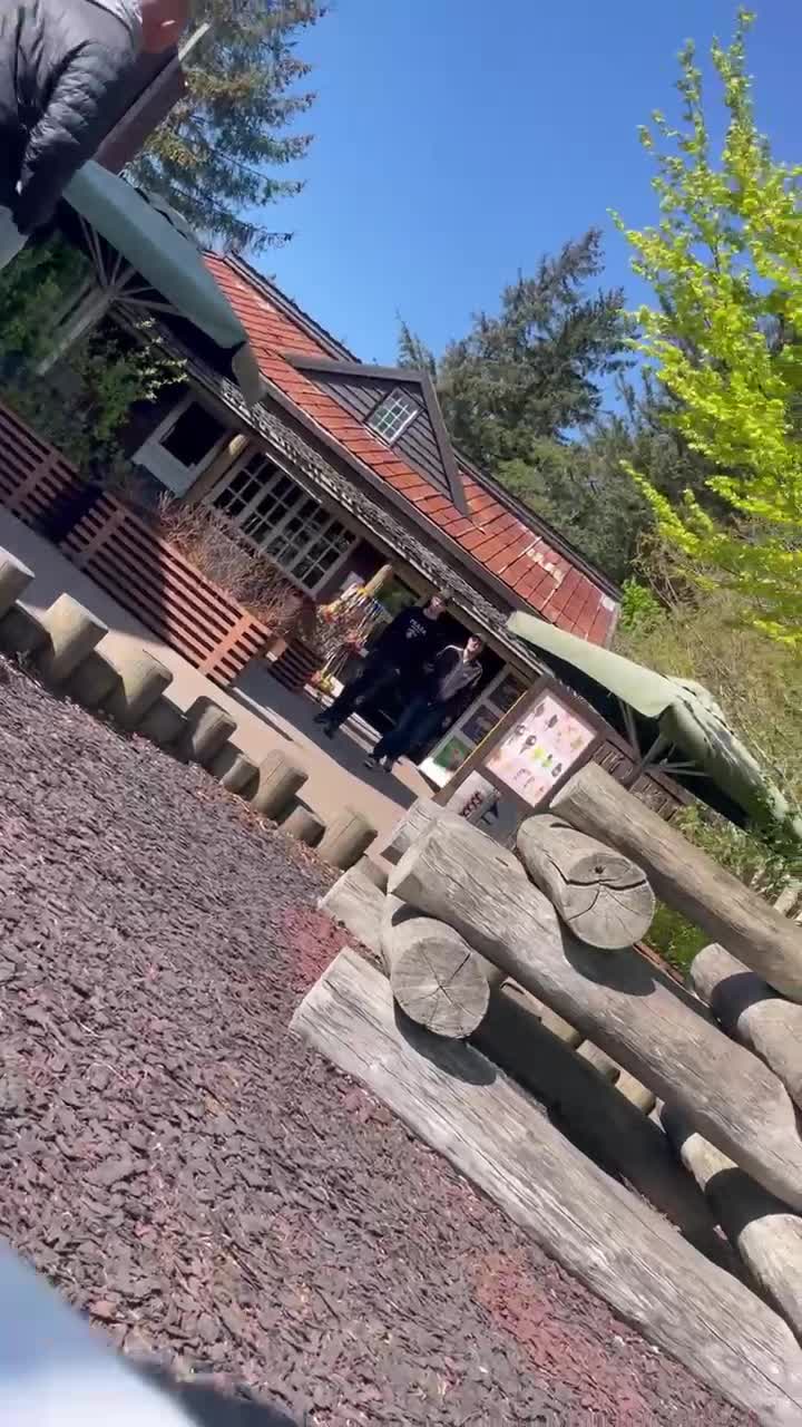 2FF759C6-8CFC-4A14-9040-2B0A95EA0DA1